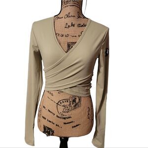 Vivienne Hu Criss Cross Ruched Sides Top Size S